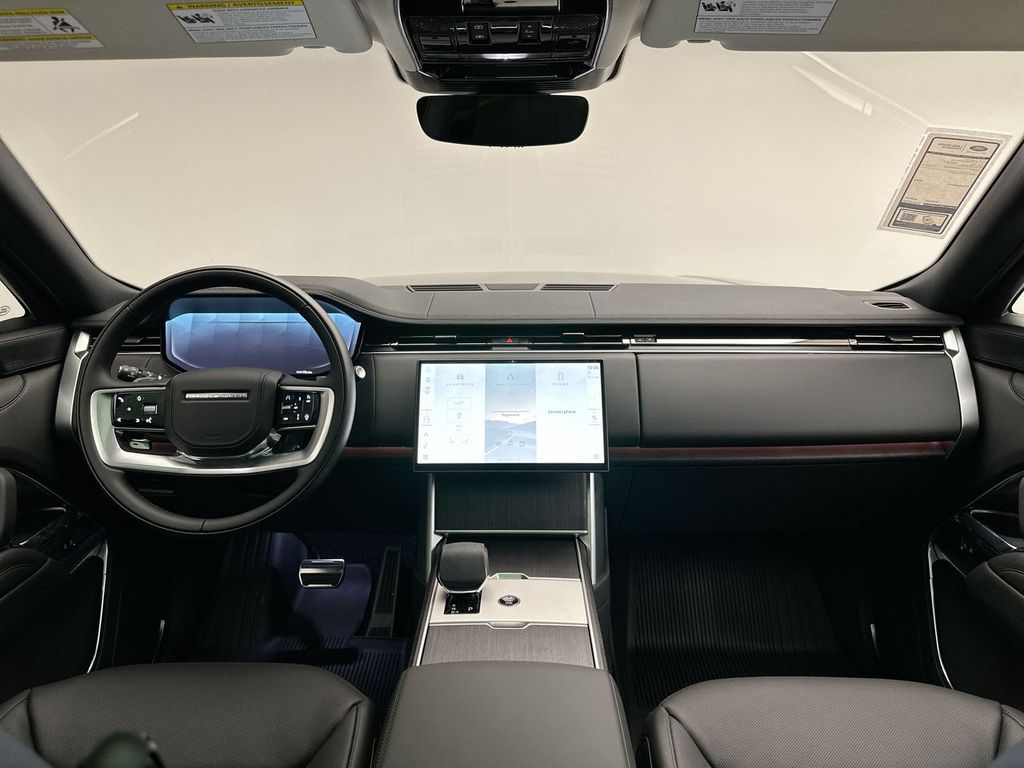 2025 Land Rover Range Rover SE 8