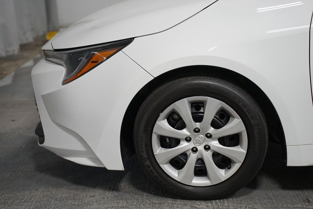 2023 Toyota Corolla LE 5