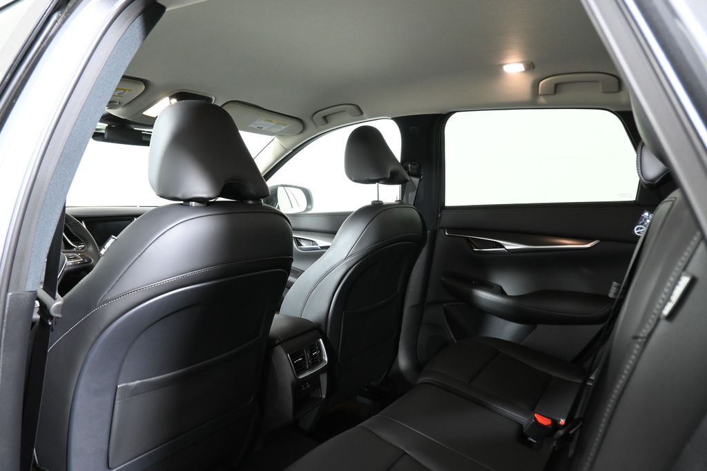 Thumbnail: 2025 INFINITI QX50 - 25