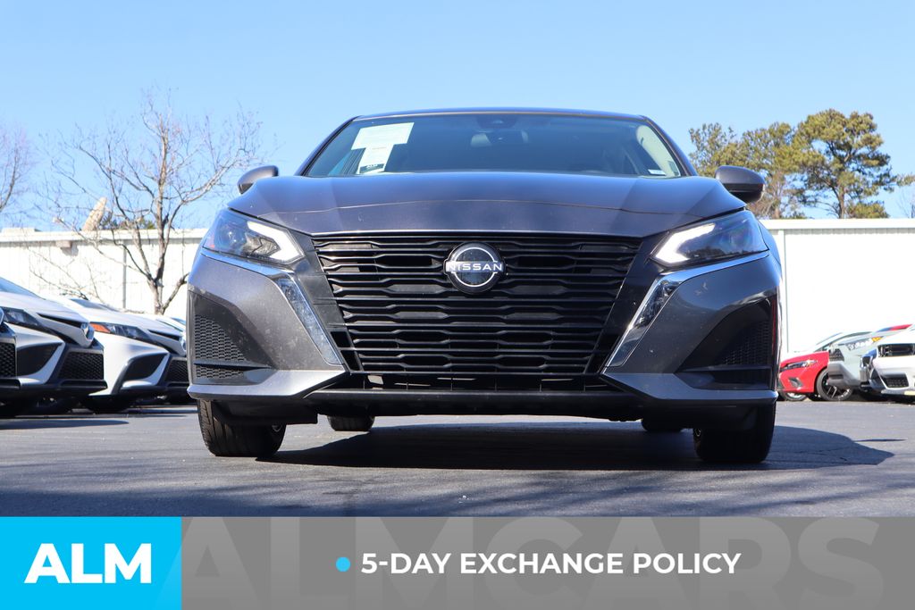 2023 Nissan Altima 2.5 SV photo 3