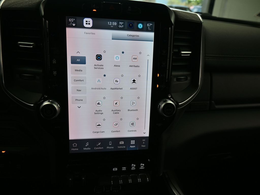 New 2026 Diamond Black Crystal Pearlcoat Ram Laramie image 22