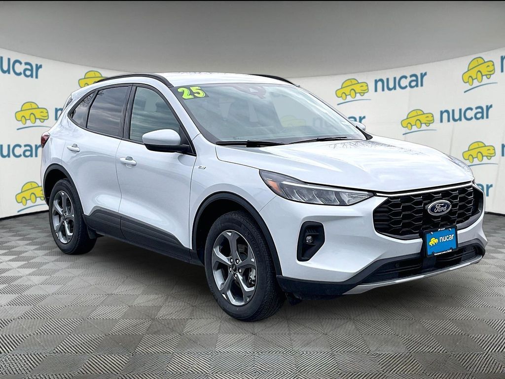 2025 Ford Escape — photo 1