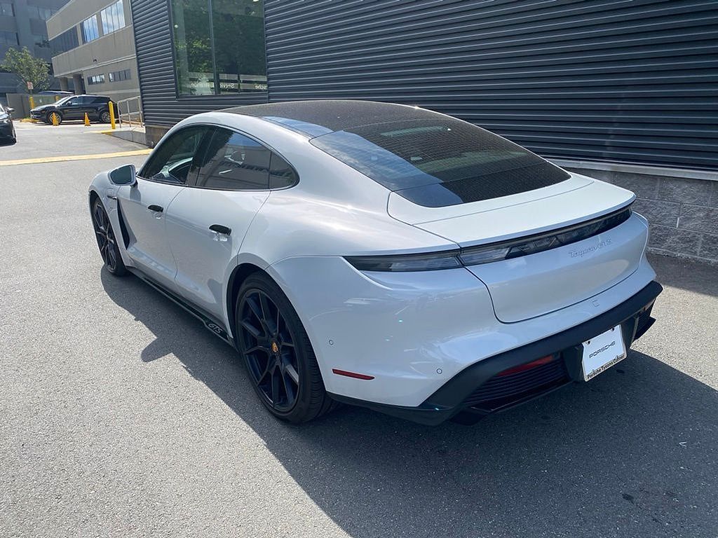 Thumbnail: 2023 Porsche Taycan - 3