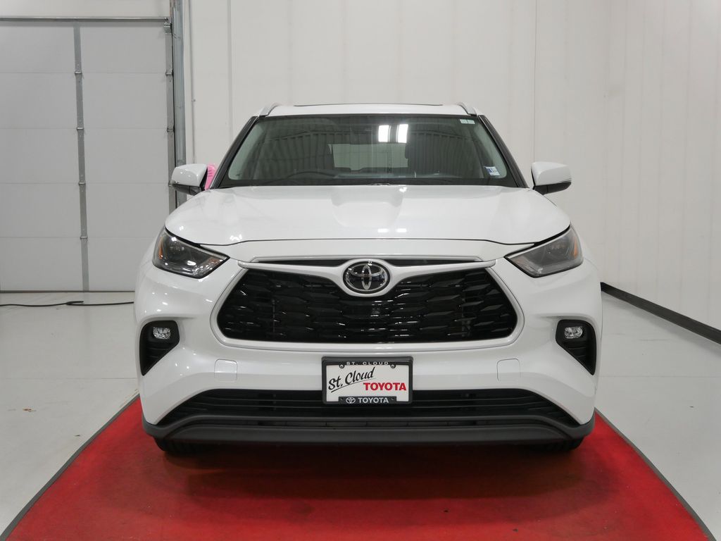 Used 2023 Toyota Highlander XLE with VIN 5TDKDRAH9PS032443 for sale in Waite Park, Minnesota