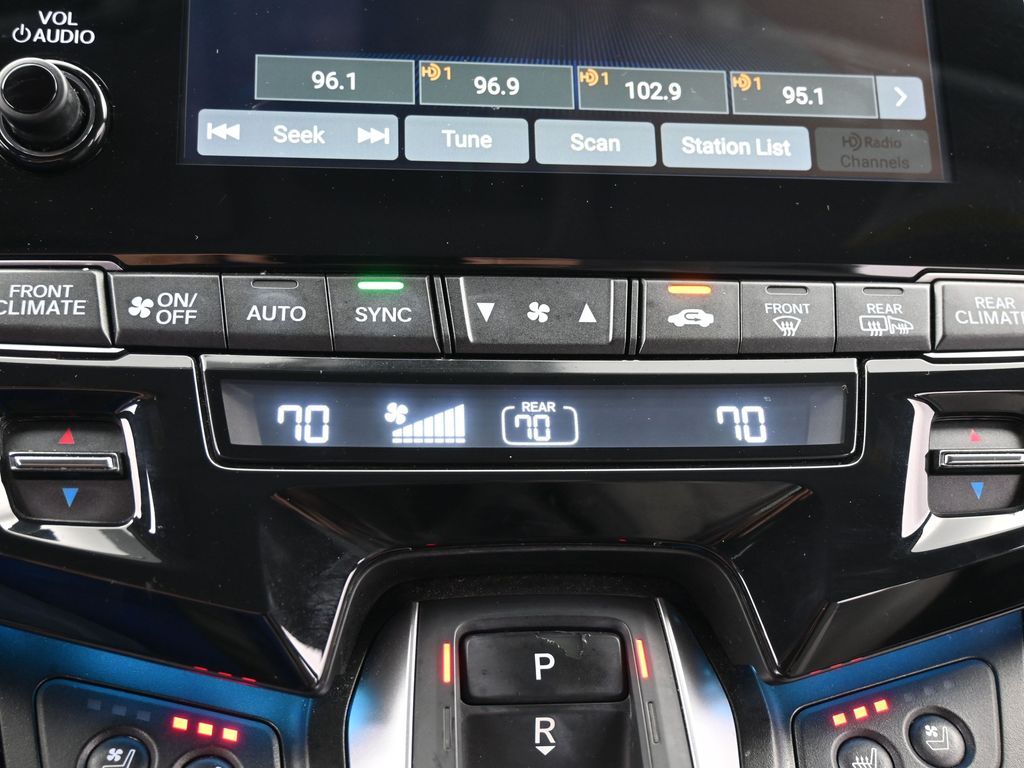 Used 2021  Honda Elite image 29