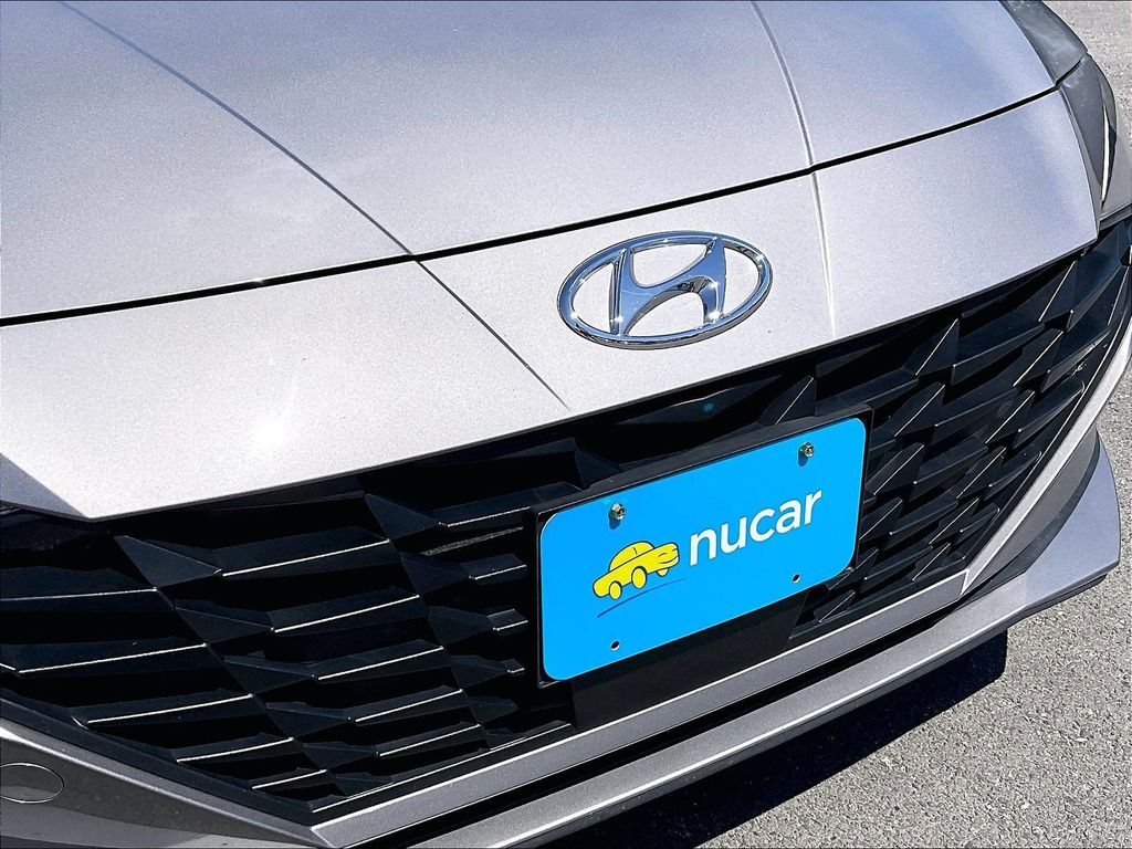 2023 Hyundai Elantra — photo 29