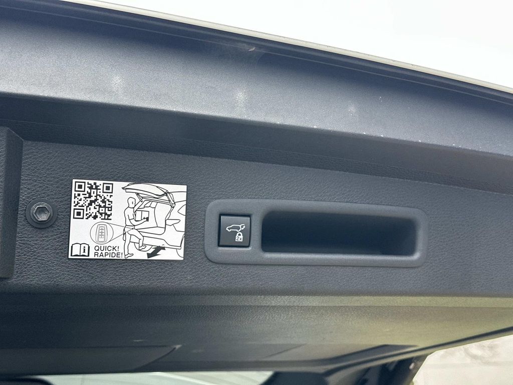 Thumbnail: 2024 Toyota Sienna - 29