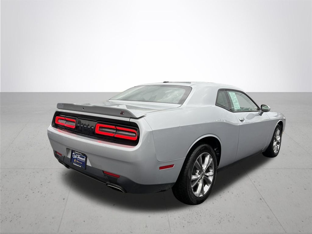 2021 Dodge Challenger SXT