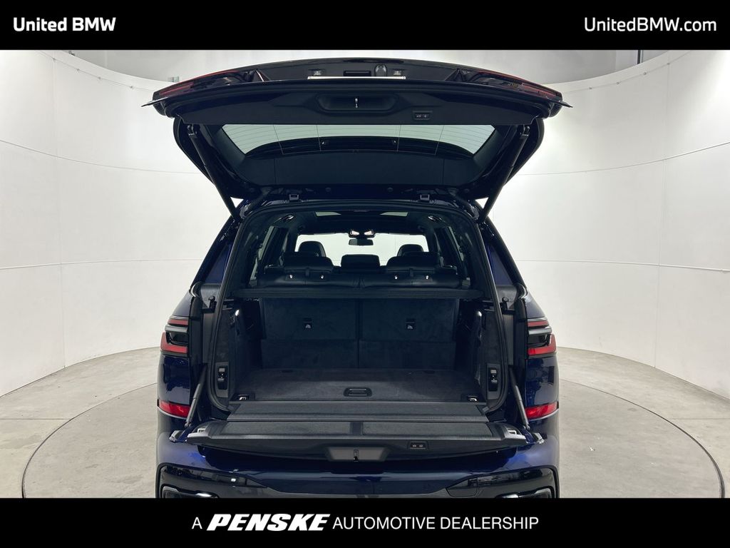Thumbnail: 2026 BMW X7 - 22