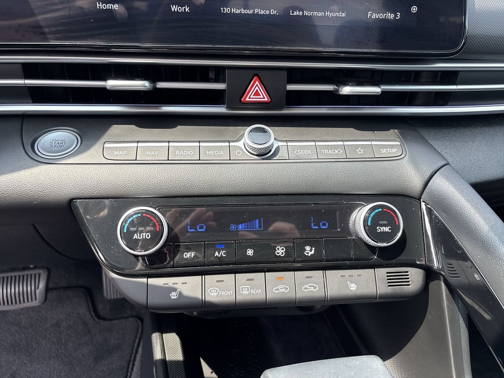 Used 2023 Metal Hyundai Limited image 17