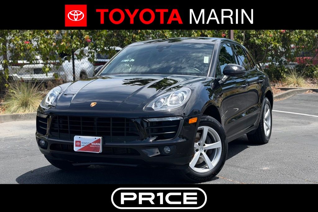 2017 Porsche Macan -'s photo