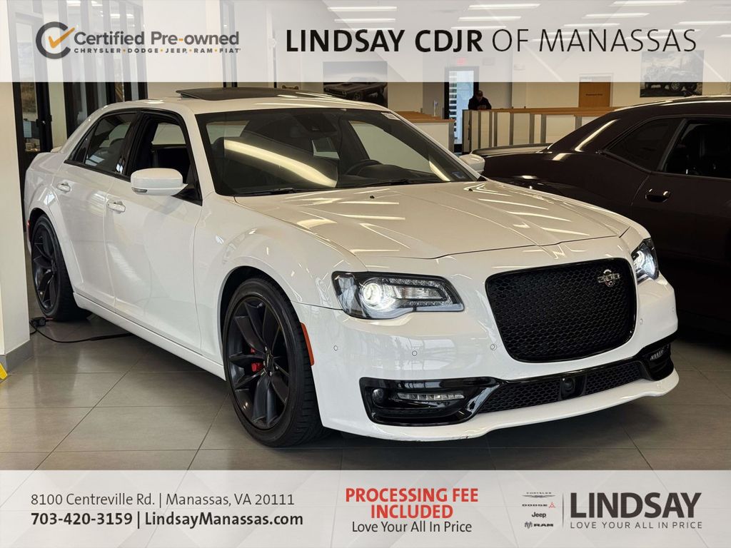 Bright White Clearcoat 2023 Chrysler 300 C RWD Sedan Rear-Wheel Drive 8-Speed Automatic