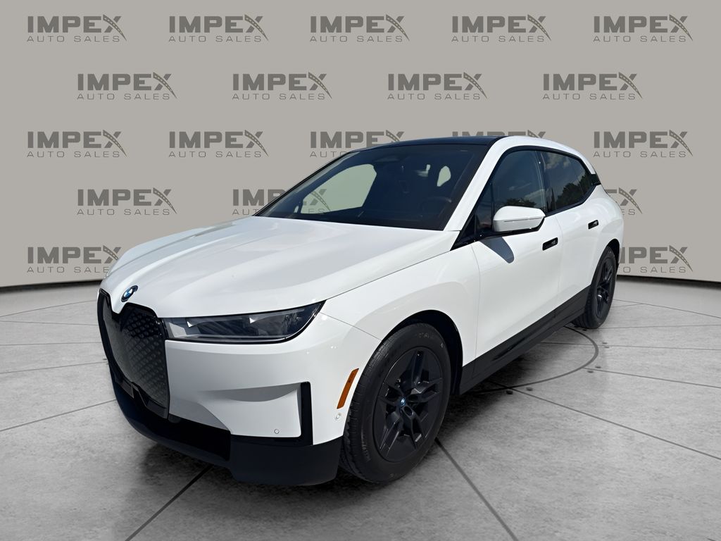 2023 BMW iX xDrive50's photo