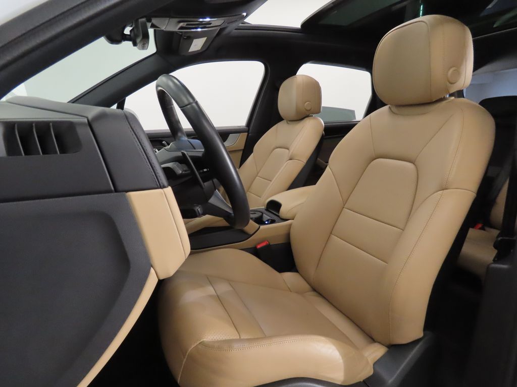 Thumbnail: 2025 Porsche Cayenne - 5