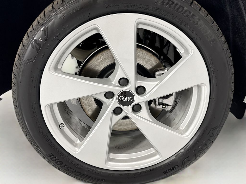 Thumbnail: 2026 Audi Q5 - 32