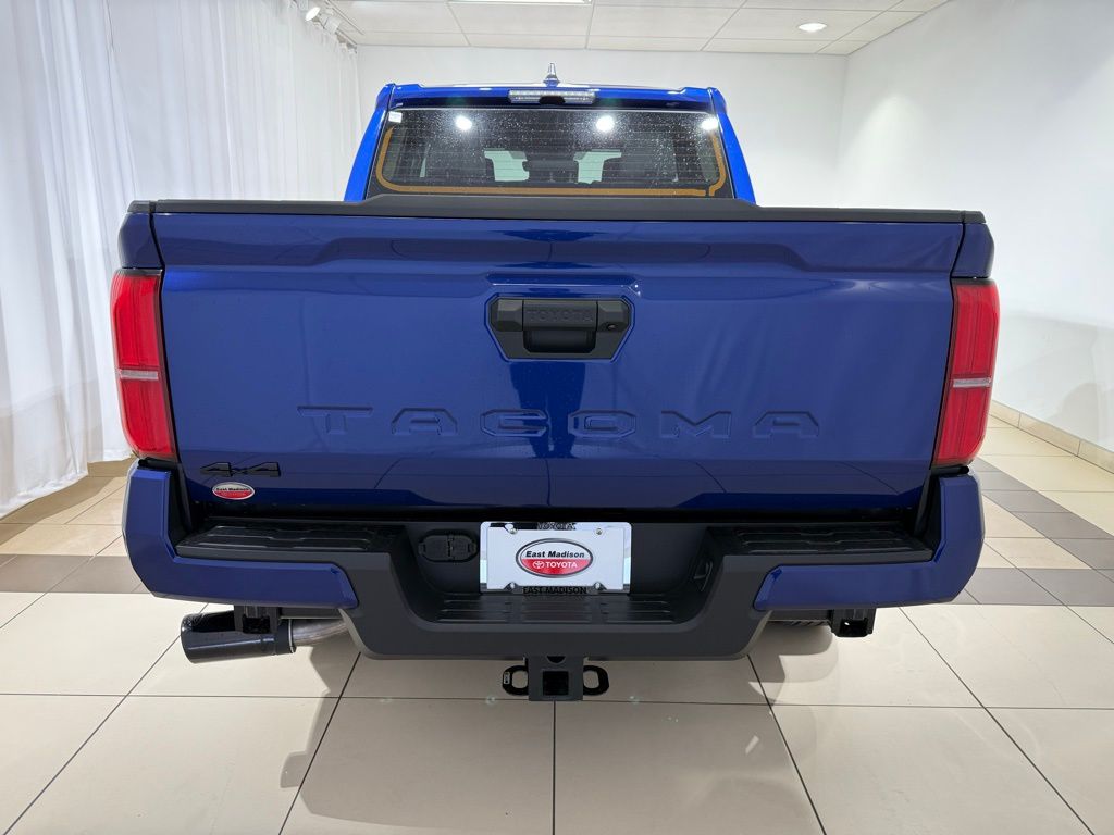 2025 Toyota Tacoma TRD Sport 4