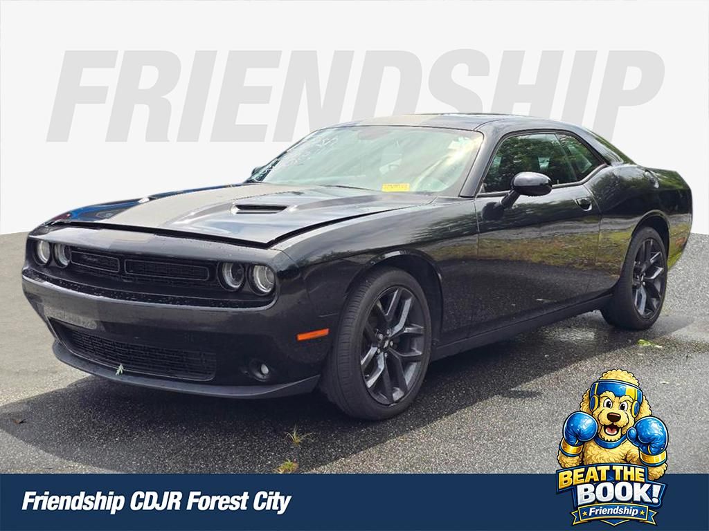  2019 Dodge Challenger SXT RWD   