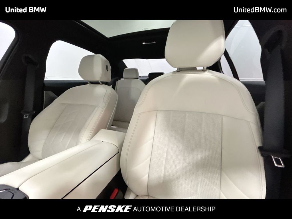 Thumbnail: 2025 BMW 5 Series - 13