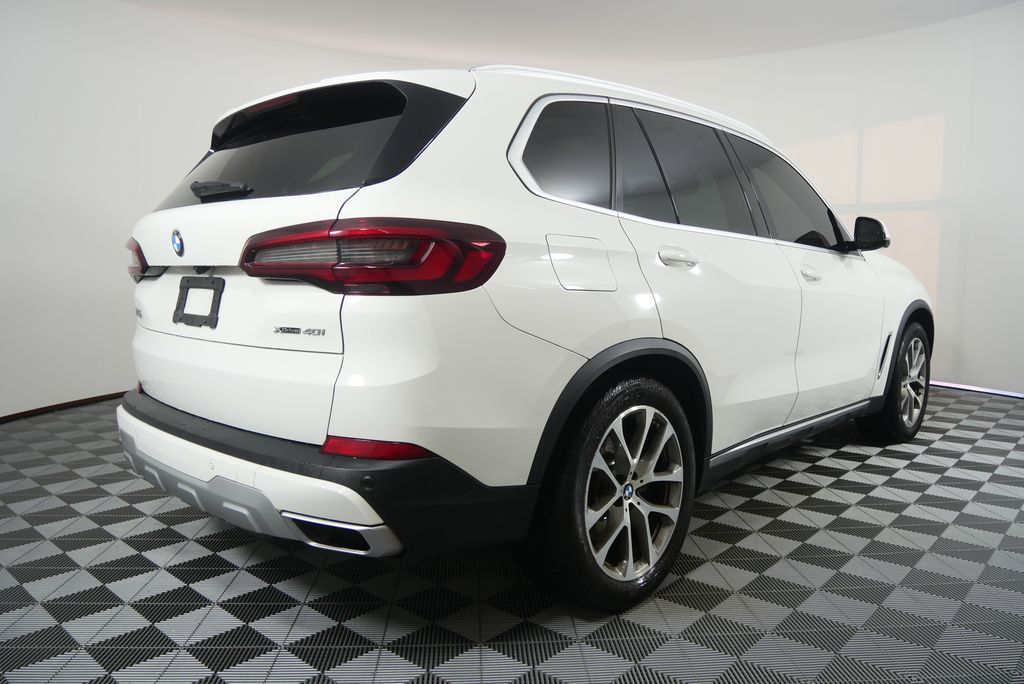 Thumbnail: 2021 BMW X5 - 3