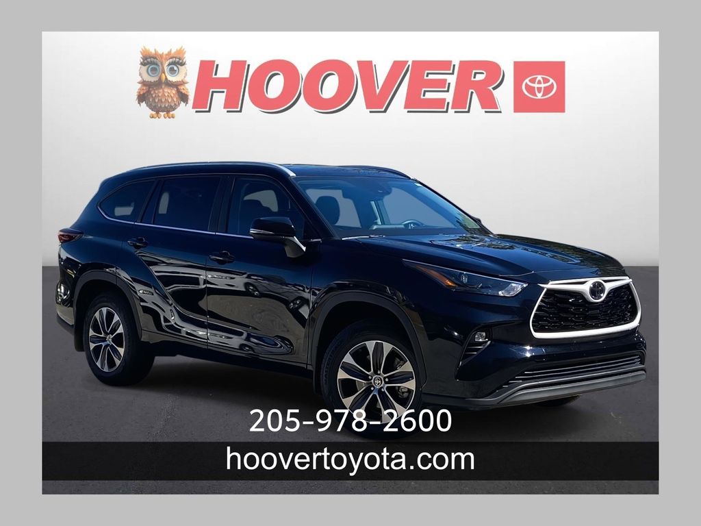 2025 Toyota Highlander XLE FWD