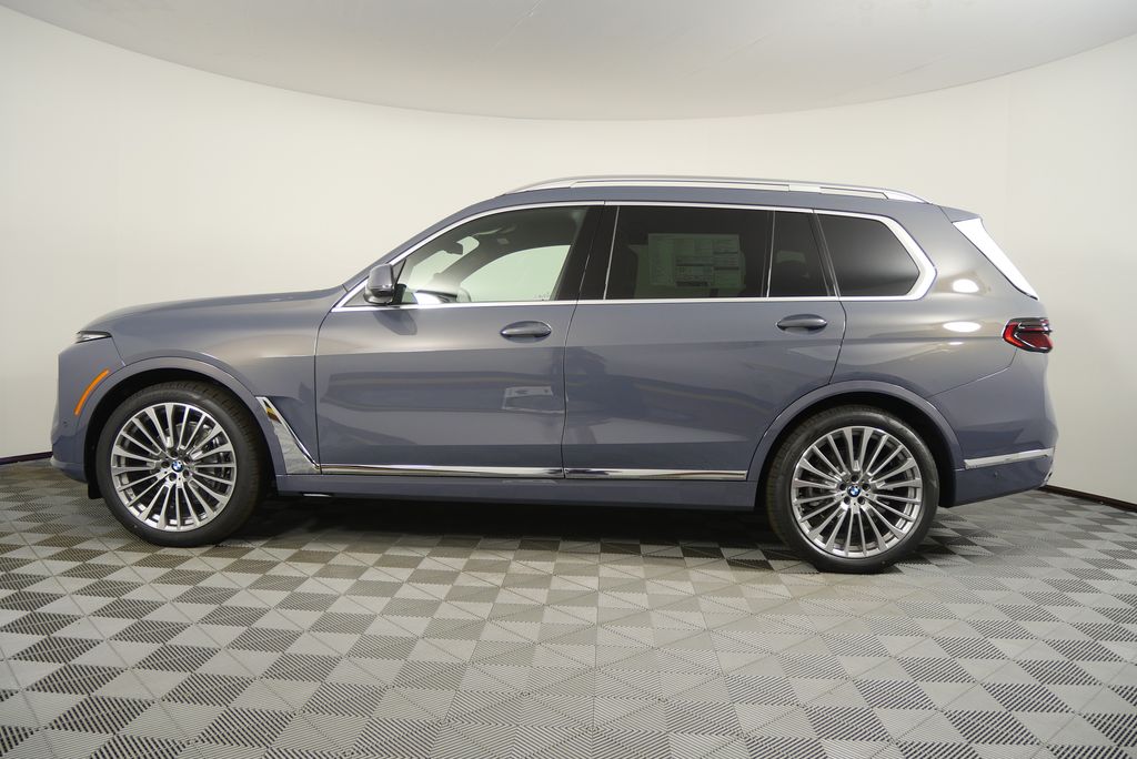 Thumbnail: 2026 BMW X7 - 6