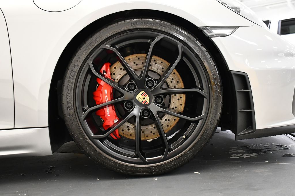 Thumbnail: 2021 Porsche  - 19