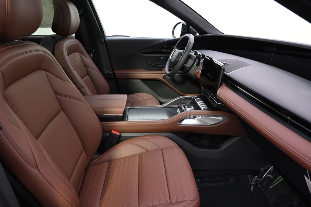 New 2026 White Lincoln Reserve image 14