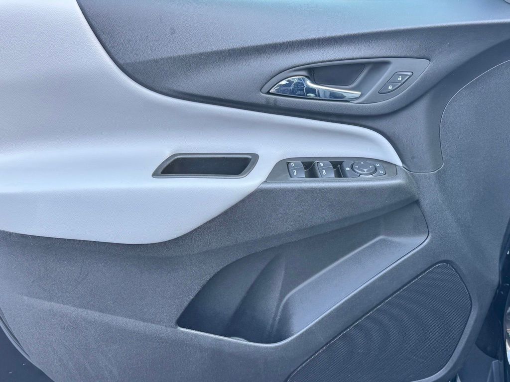 ChevroletEquinox24