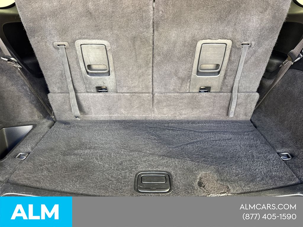 Used 2022 Red Dodge SXT image 21