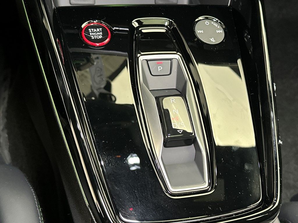 Thumbnail: 2026 Audi RS 3 - 23