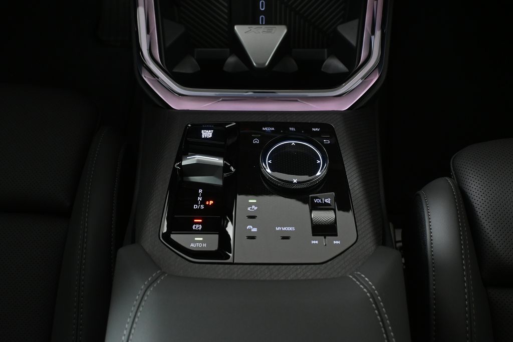 Thumbnail: 2026 BMW X3 - 24