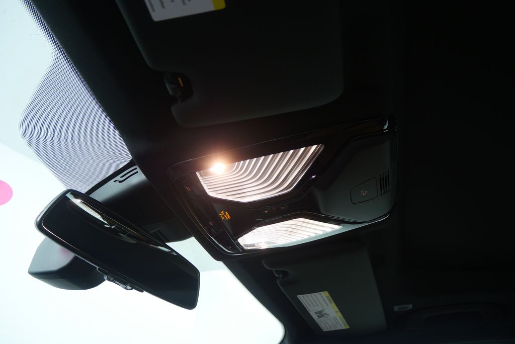 Thumbnail: 2026 BMW 3 Series - 19