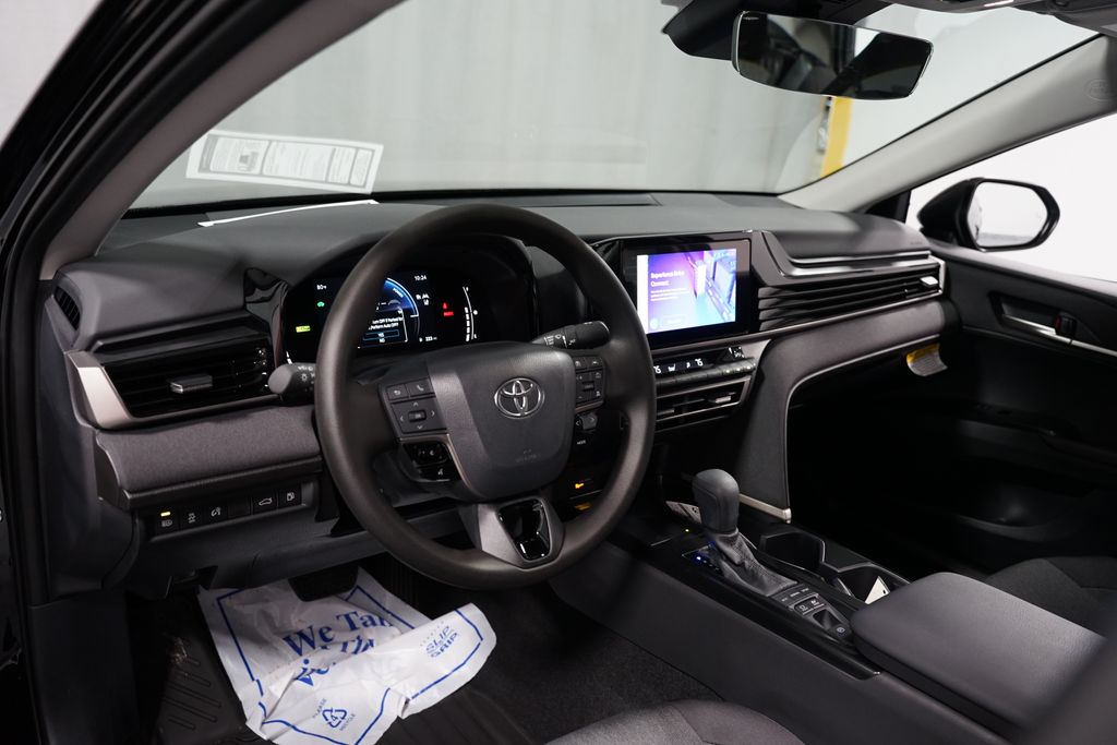 Thumbnail: 2025 Toyota Camry - 11