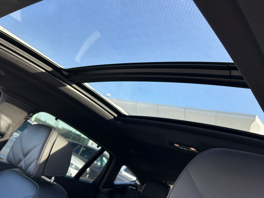 Thumbnail: 2026 BMW X6 - 16