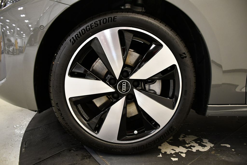 Thumbnail: 2025 Audi A5 - 13