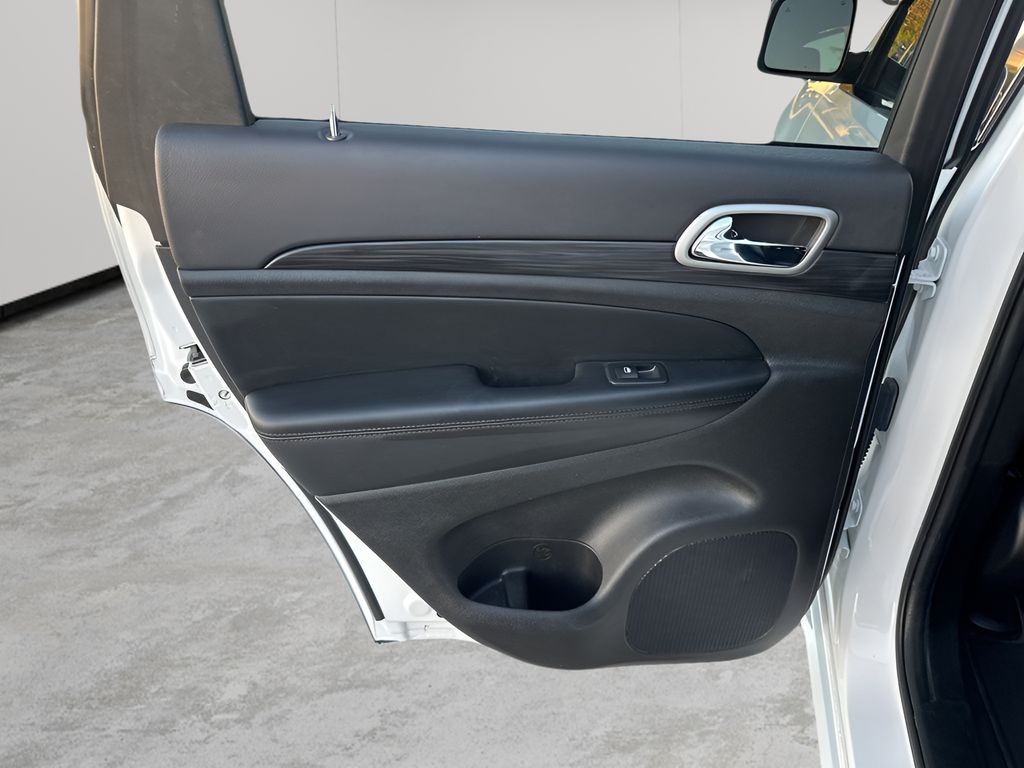 Used Car 2021 Jeep Grand Cherokee  Laredo X For Sale Under $25,000 In Austin, Texas