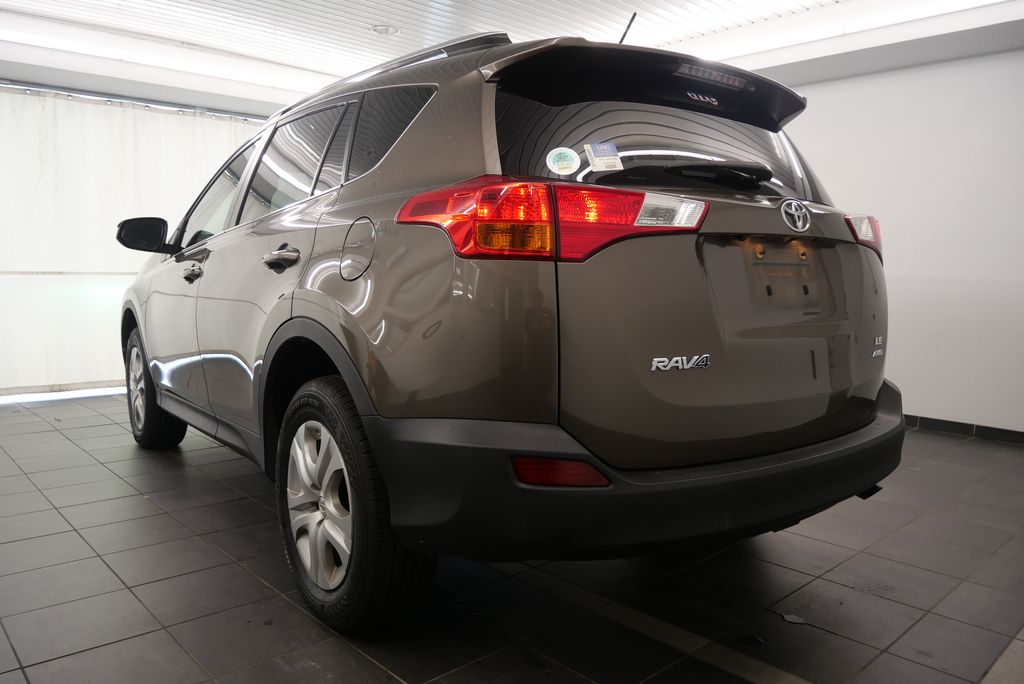 2015 Toyota RAV4 LE 4