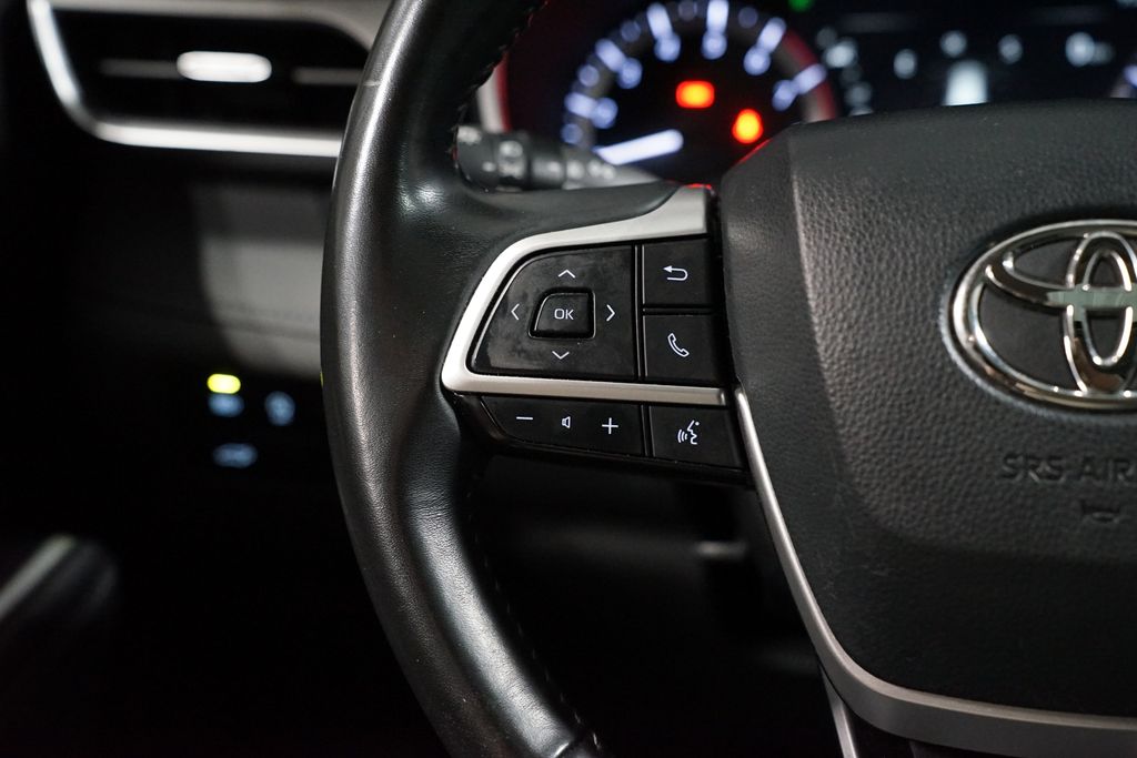 Thumbnail: 2024 Toyota Highlander - 14