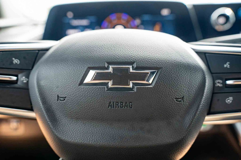 Used Car 2024 Chevrolet Traverse  Z71 For Sale Under $50,000 In Austin, Texas
