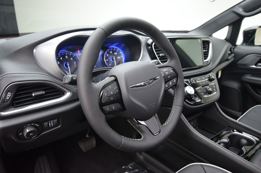 new 2026 Chrysler Pacifica car, priced at $47,696