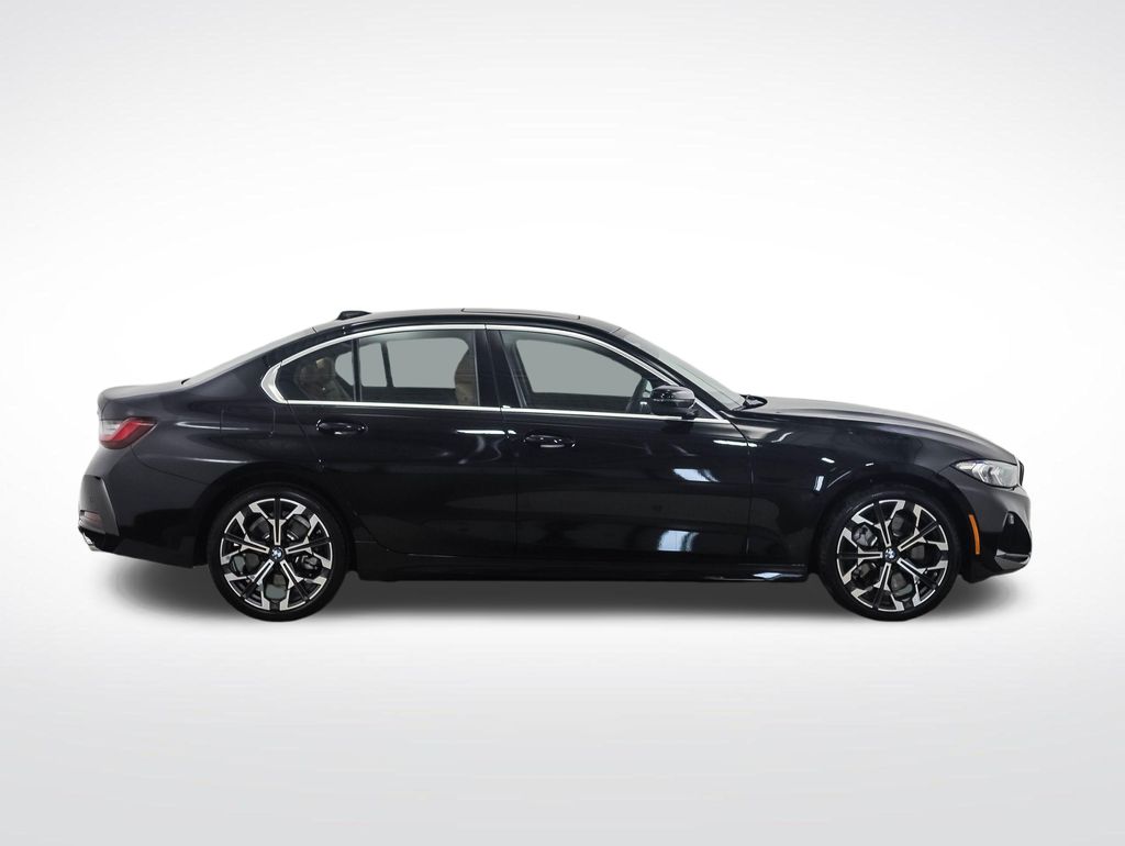 Thumbnail: 2025 BMW 3 Series - 6