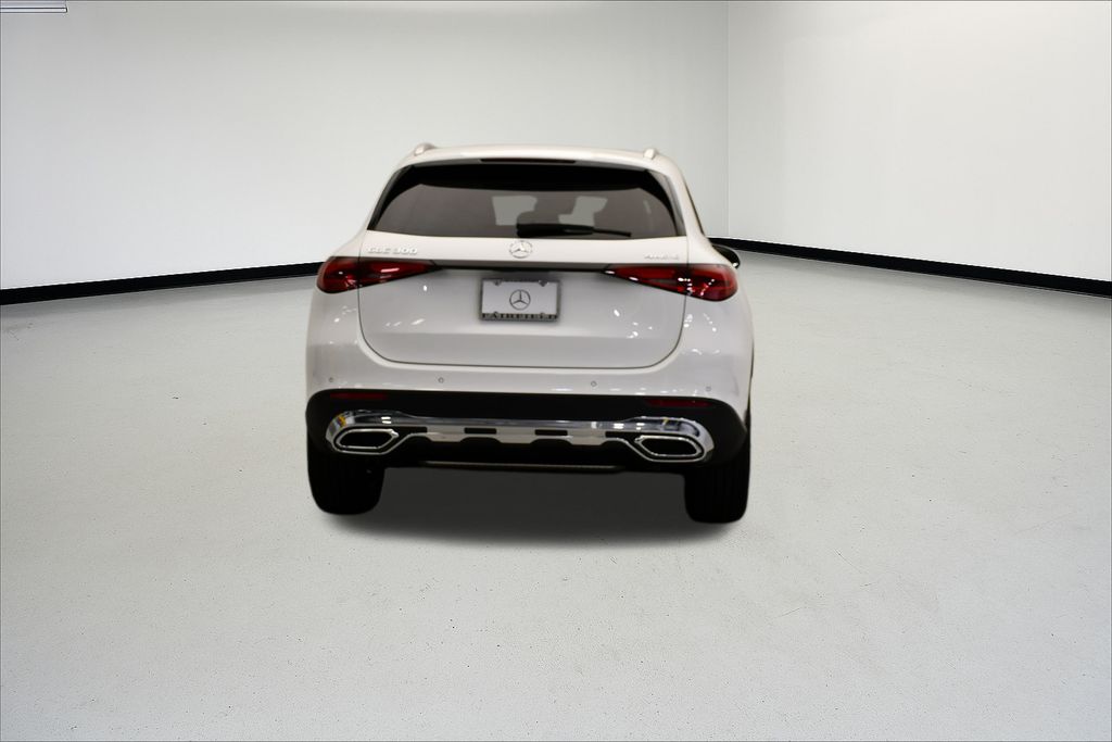 Thumbnail: 2026 Mercedes-Benz GLC - 4