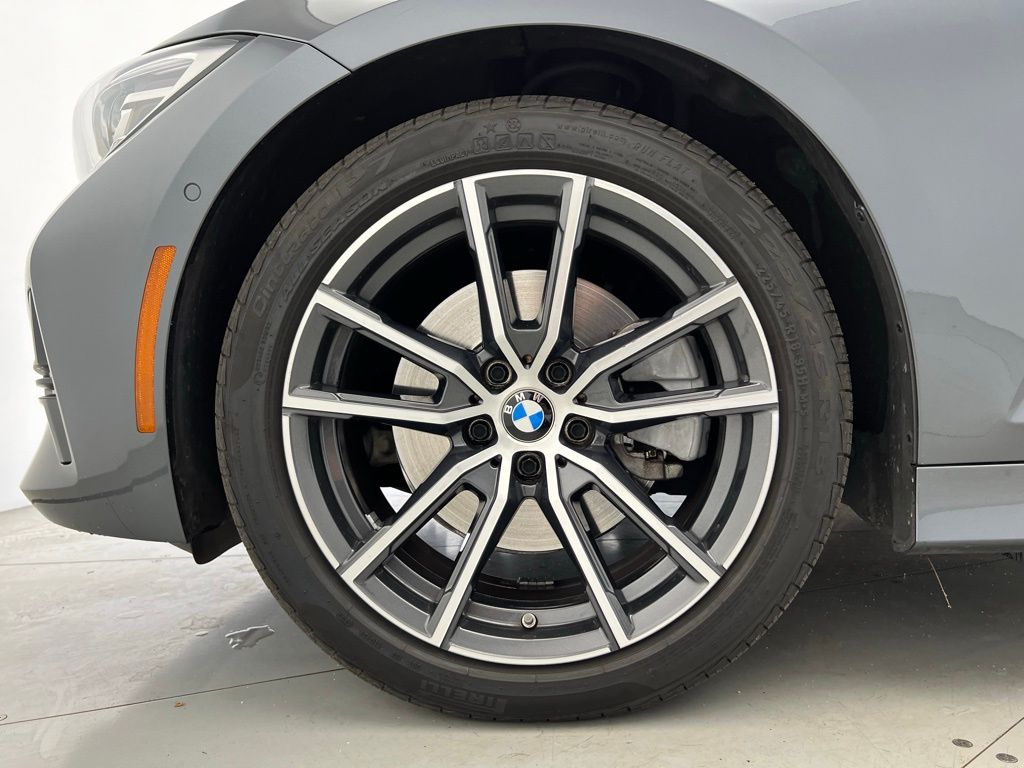 Thumbnail: 2020 BMW 3 Series - 23