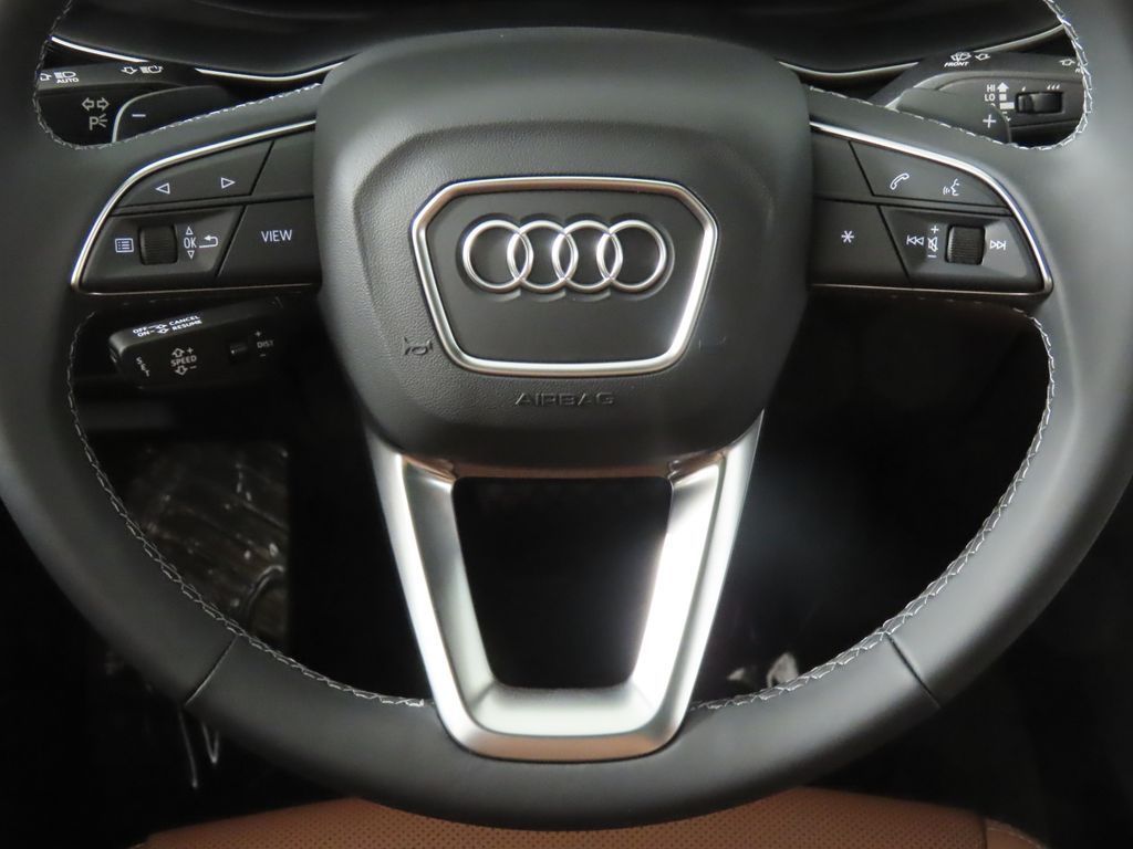 Thumbnail: 2026 Audi Q7 - 14