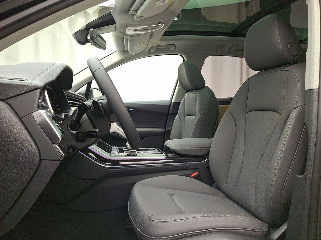 Thumbnail: 2025 Audi Q7 - 7