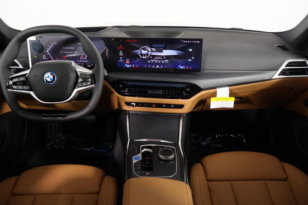 Thumbnail: 2026 BMW i4 - 4