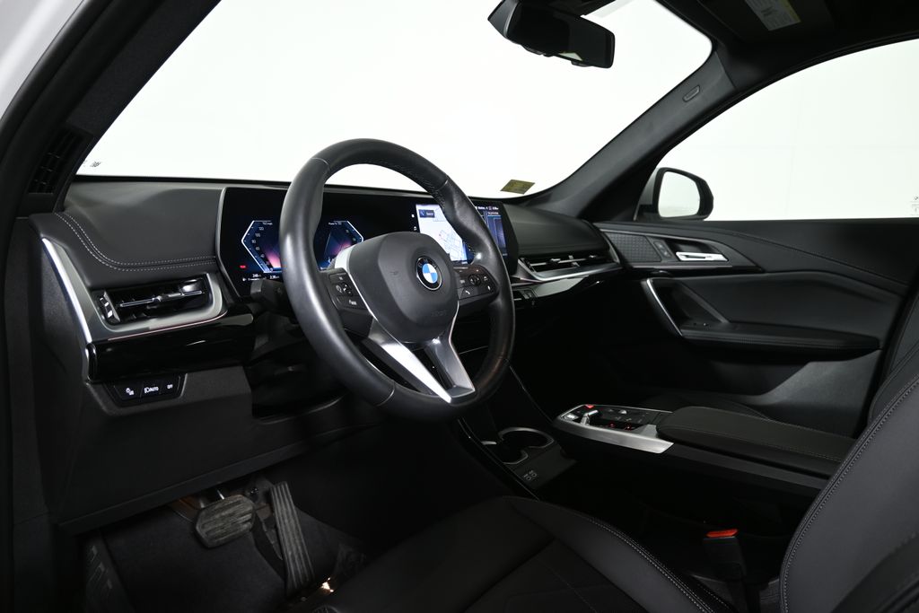 Thumbnail: 2023 BMW X1 - 15