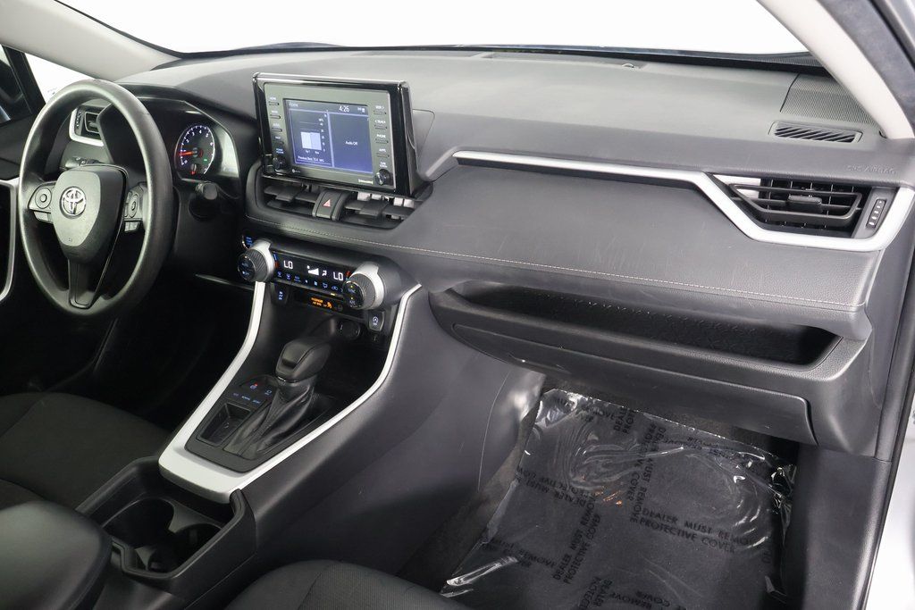 Thumbnail: 2021 Toyota RAV4 - 9