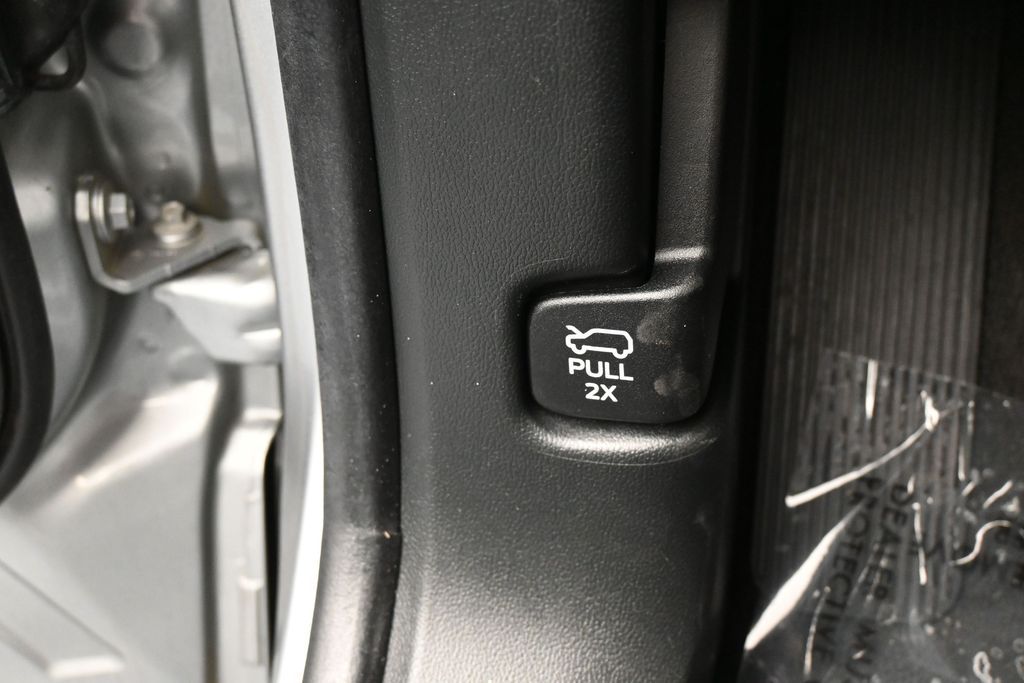 2023 Ford Explorer ST - Photo 35
