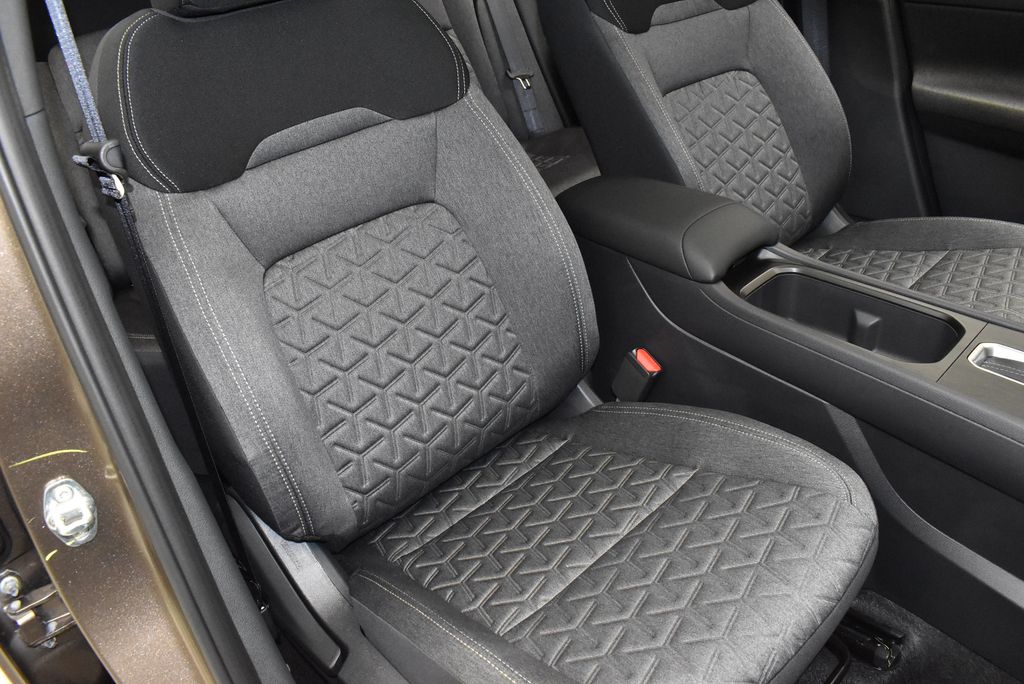 Thumbnail: 2026 Nissan Kicks - 26